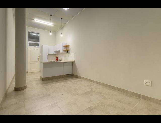 1 BEDROOM APARTMENT FOR SALE IN HILTON CENTRAL